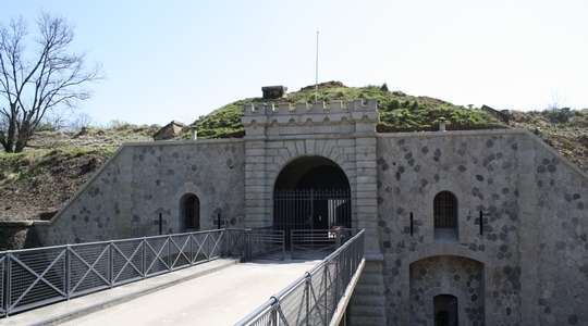 l'entre du fort de Feyzin